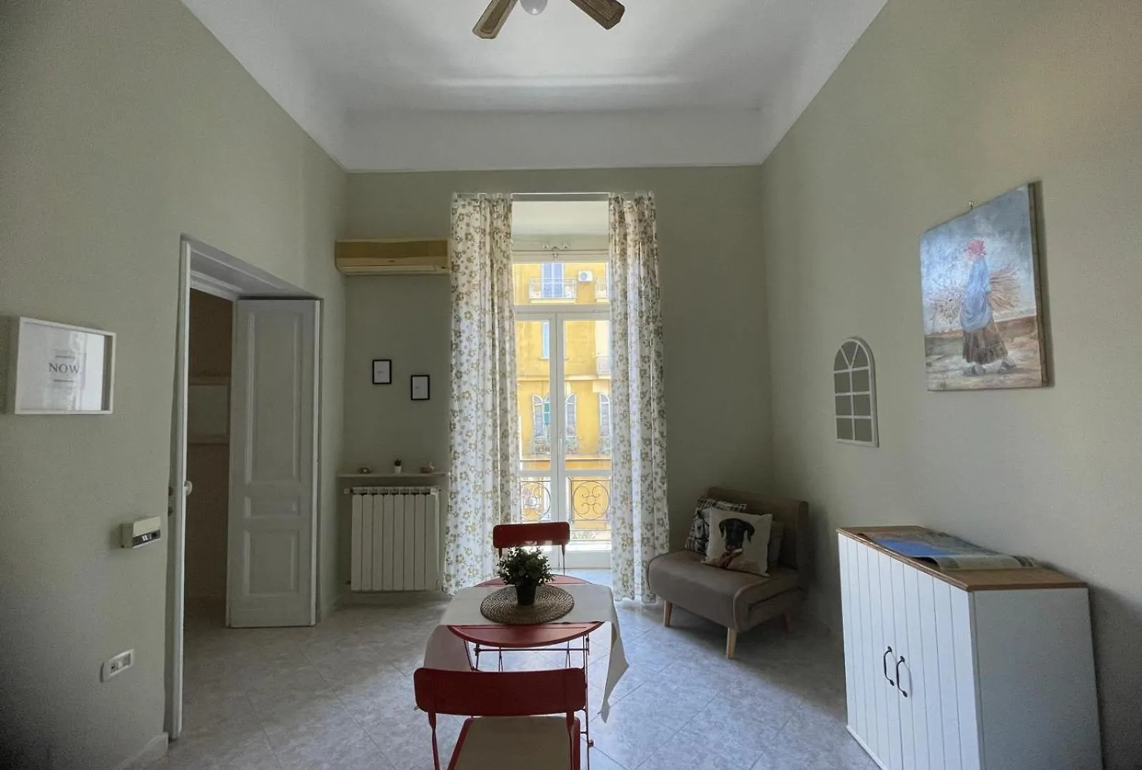 ホテル Napulera House ナポリ イタリア